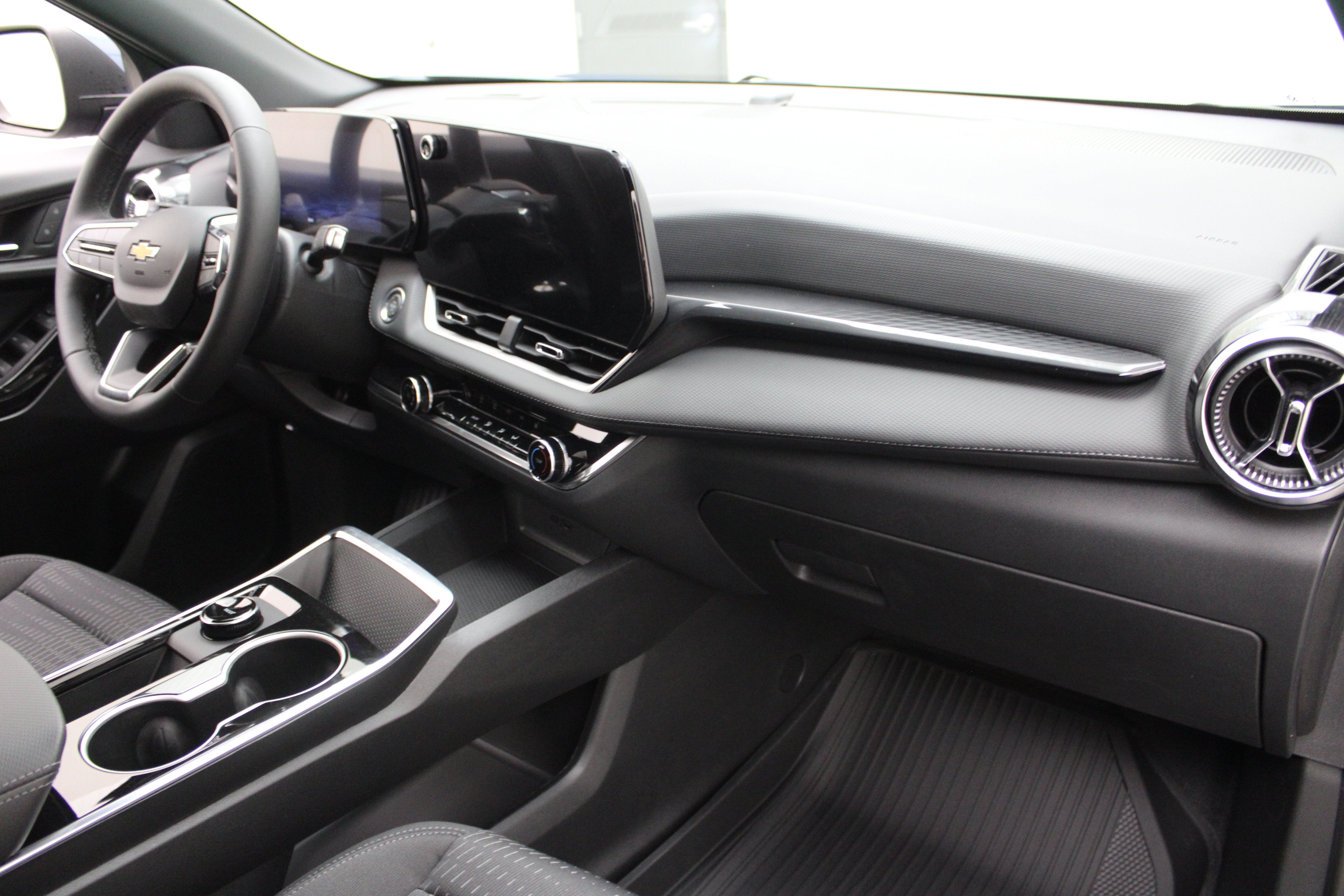 2027 Chevrolet Equinox AWD LT