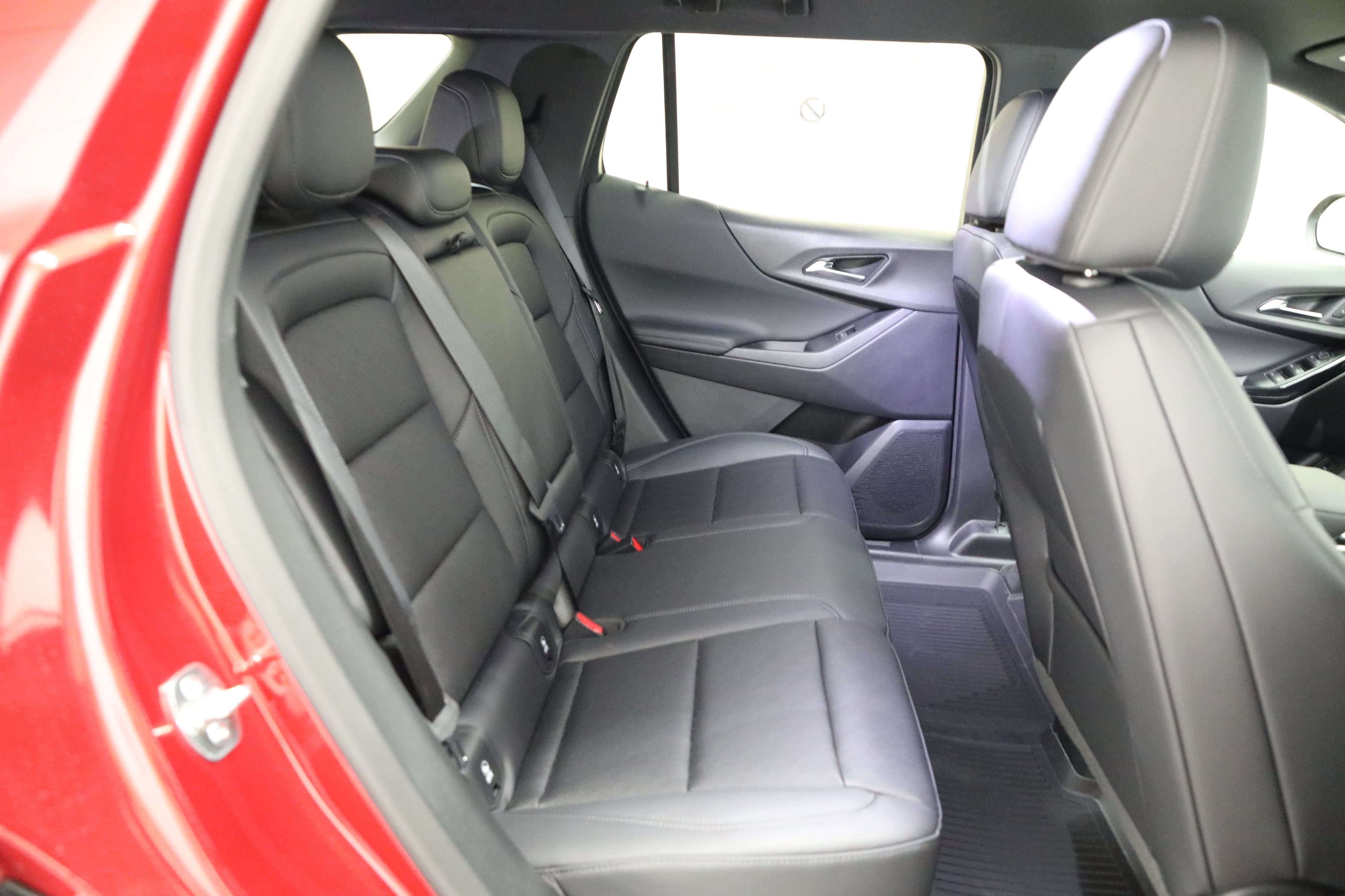 2027 Chevrolet Equinox LT - Photo 11