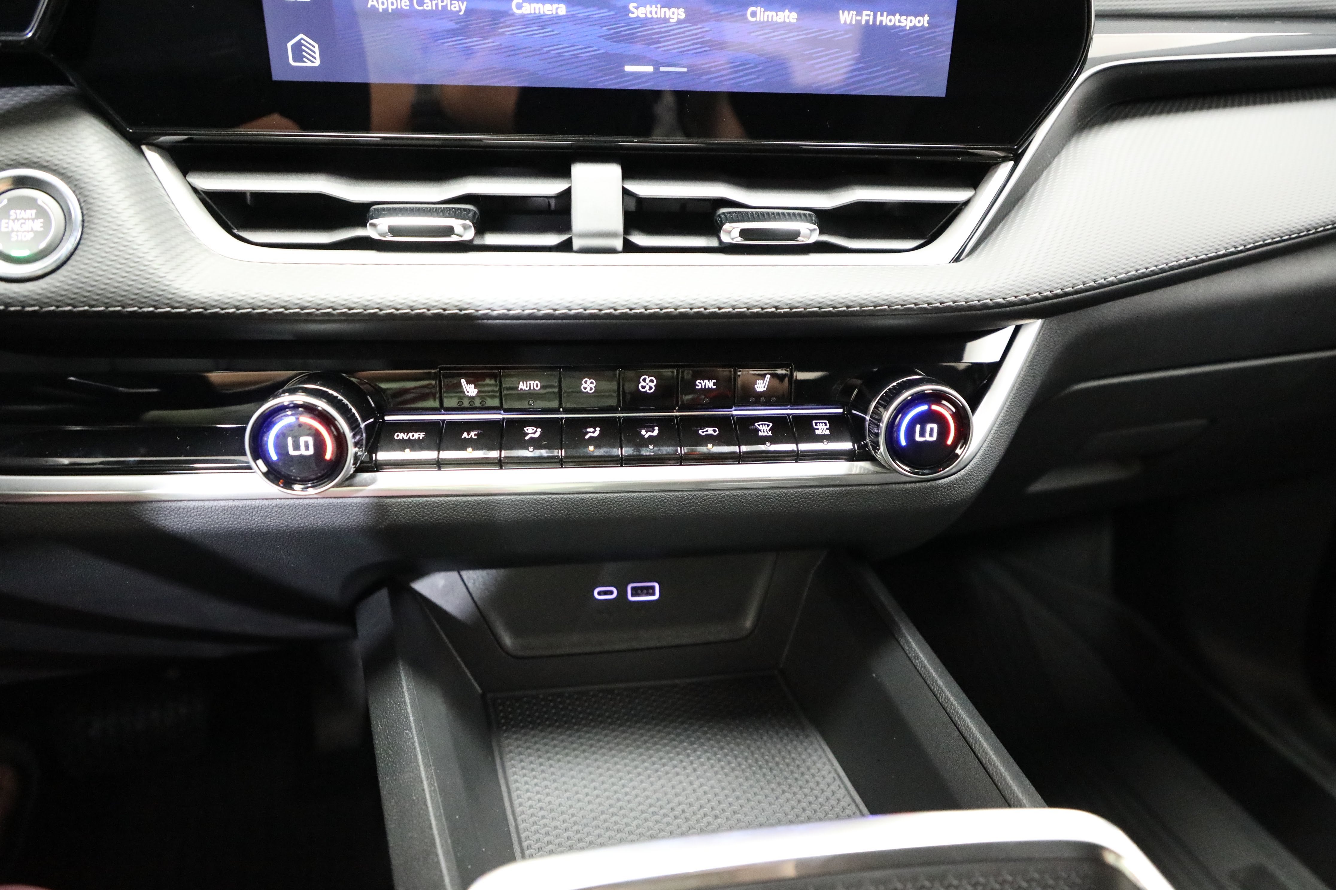 2027 Chevrolet Equinox LT - Photo 6