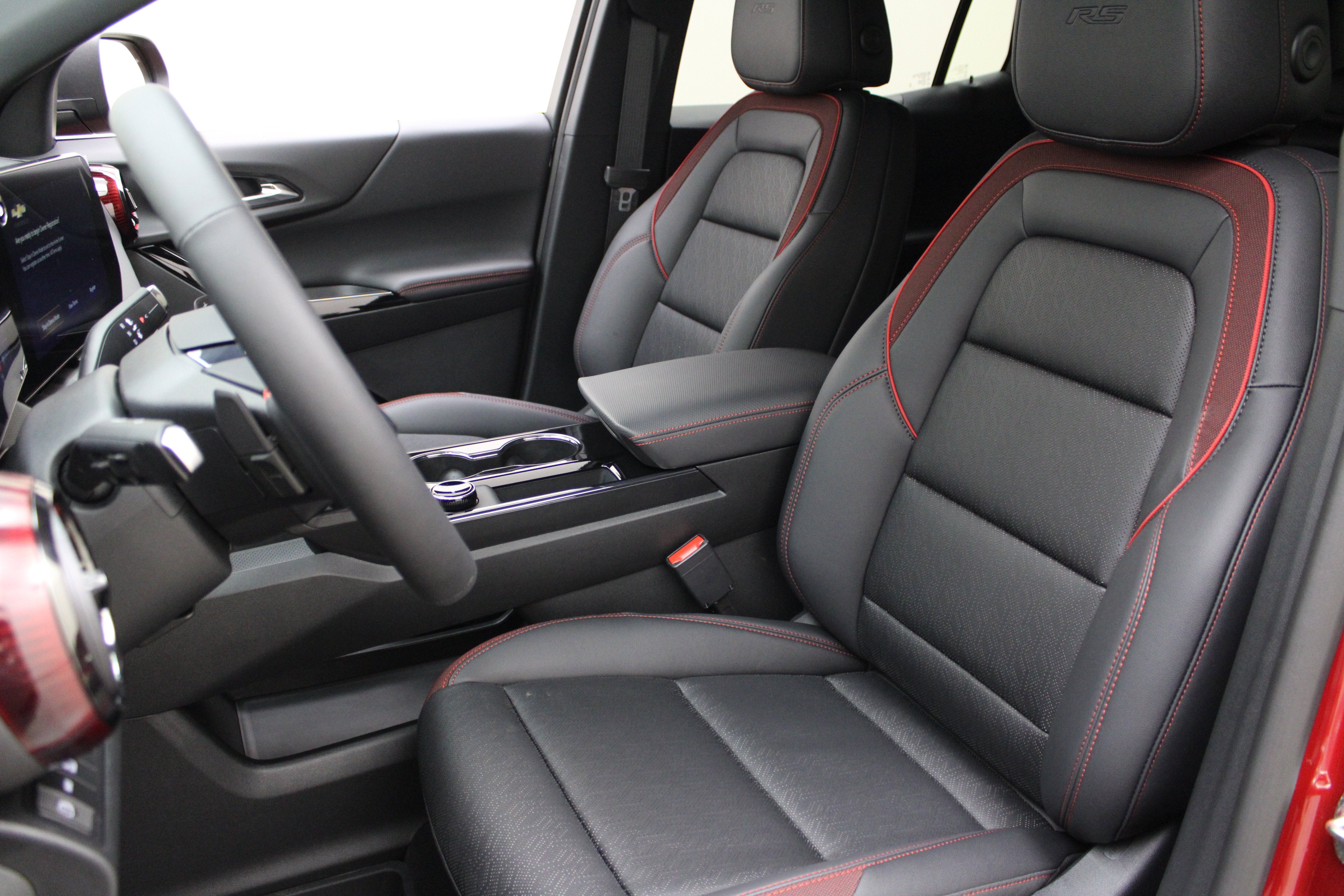 2027 Chevrolet Equinox RS - Photo 8