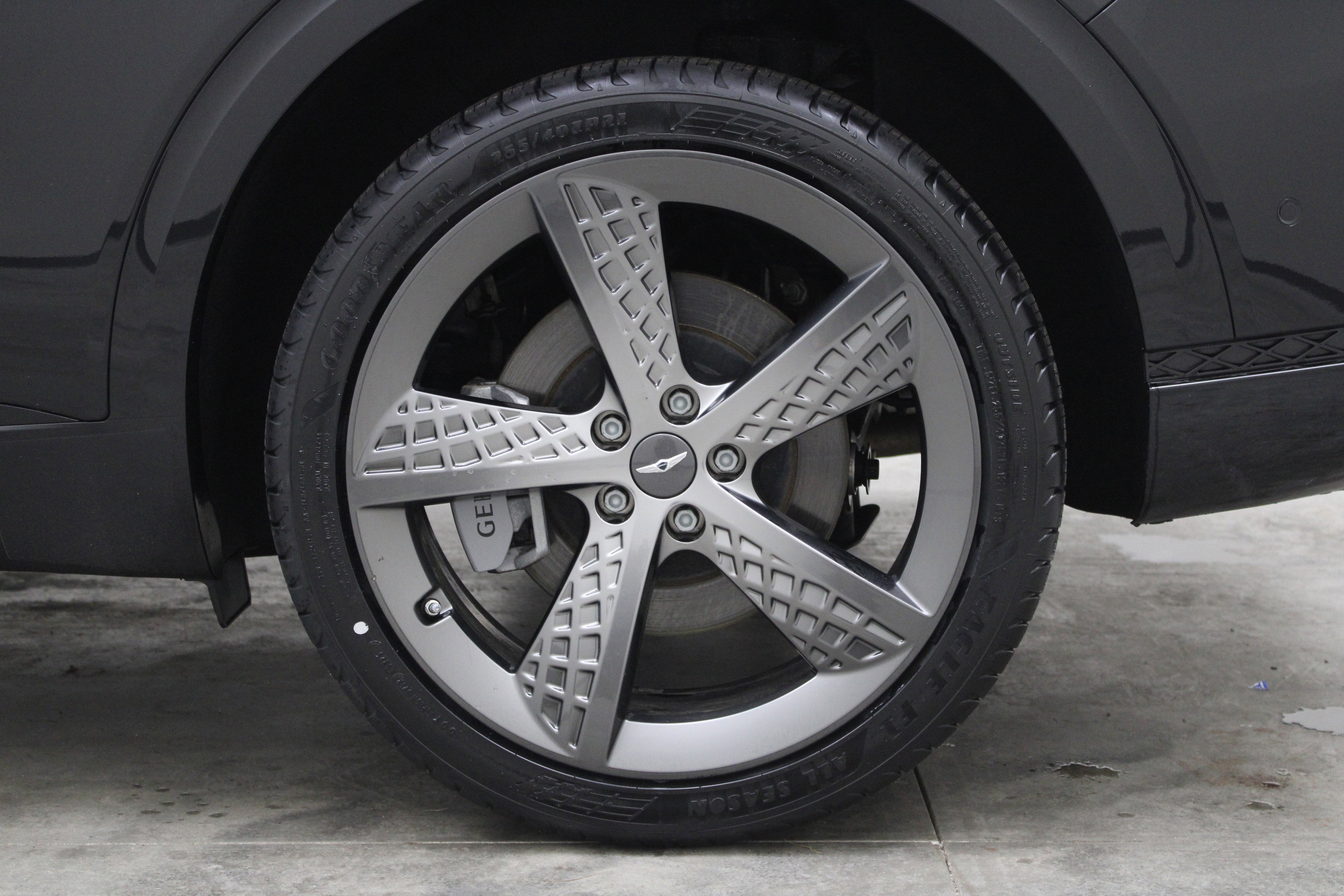 2024 Genesis GV70 2.5T