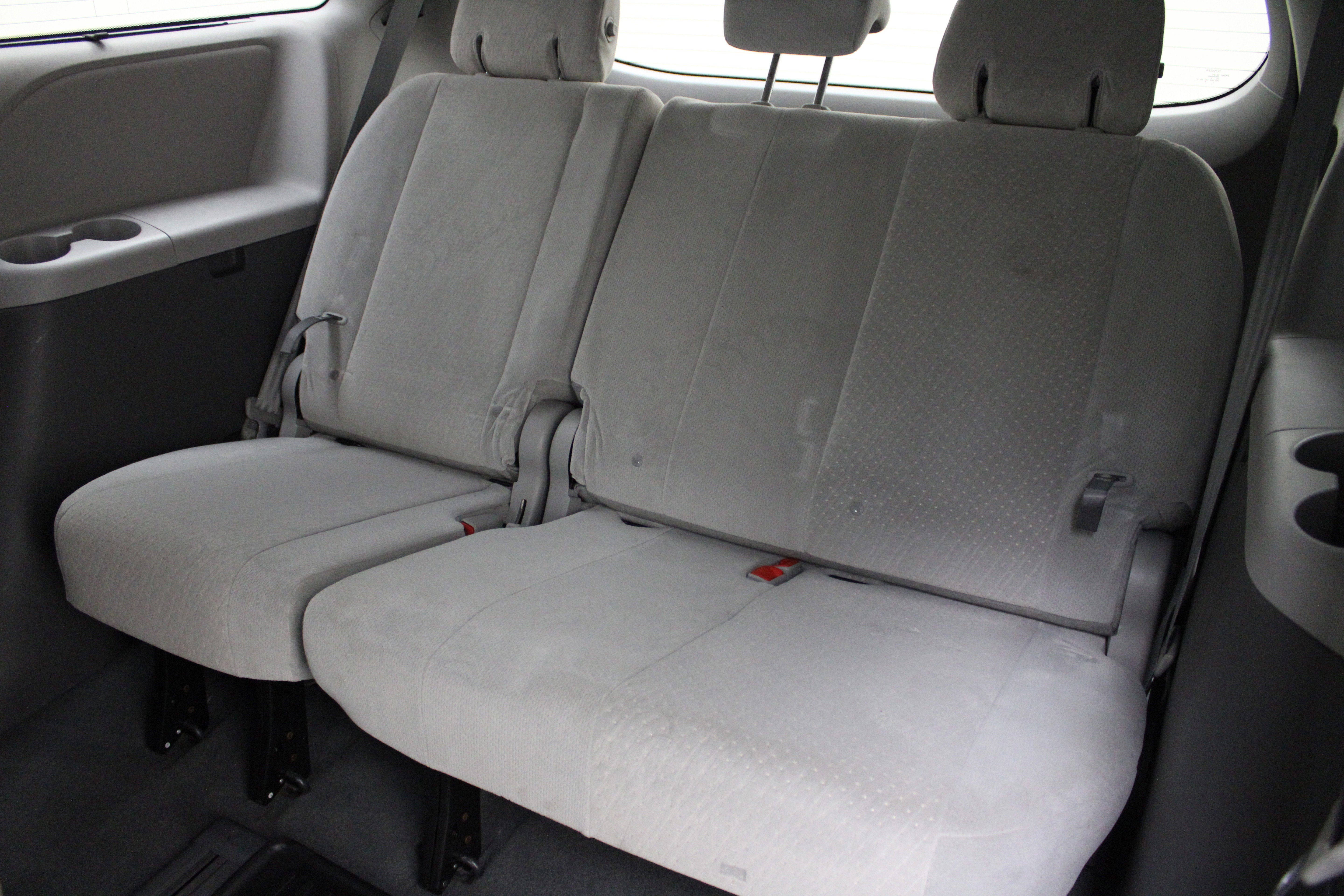 2019 Toyota Sienna LE