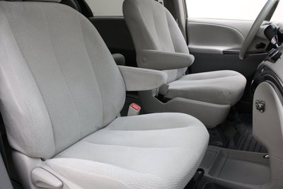 2011 Toyota Sienna 5dr 7-Pass Van I4 FWD (Natl)
