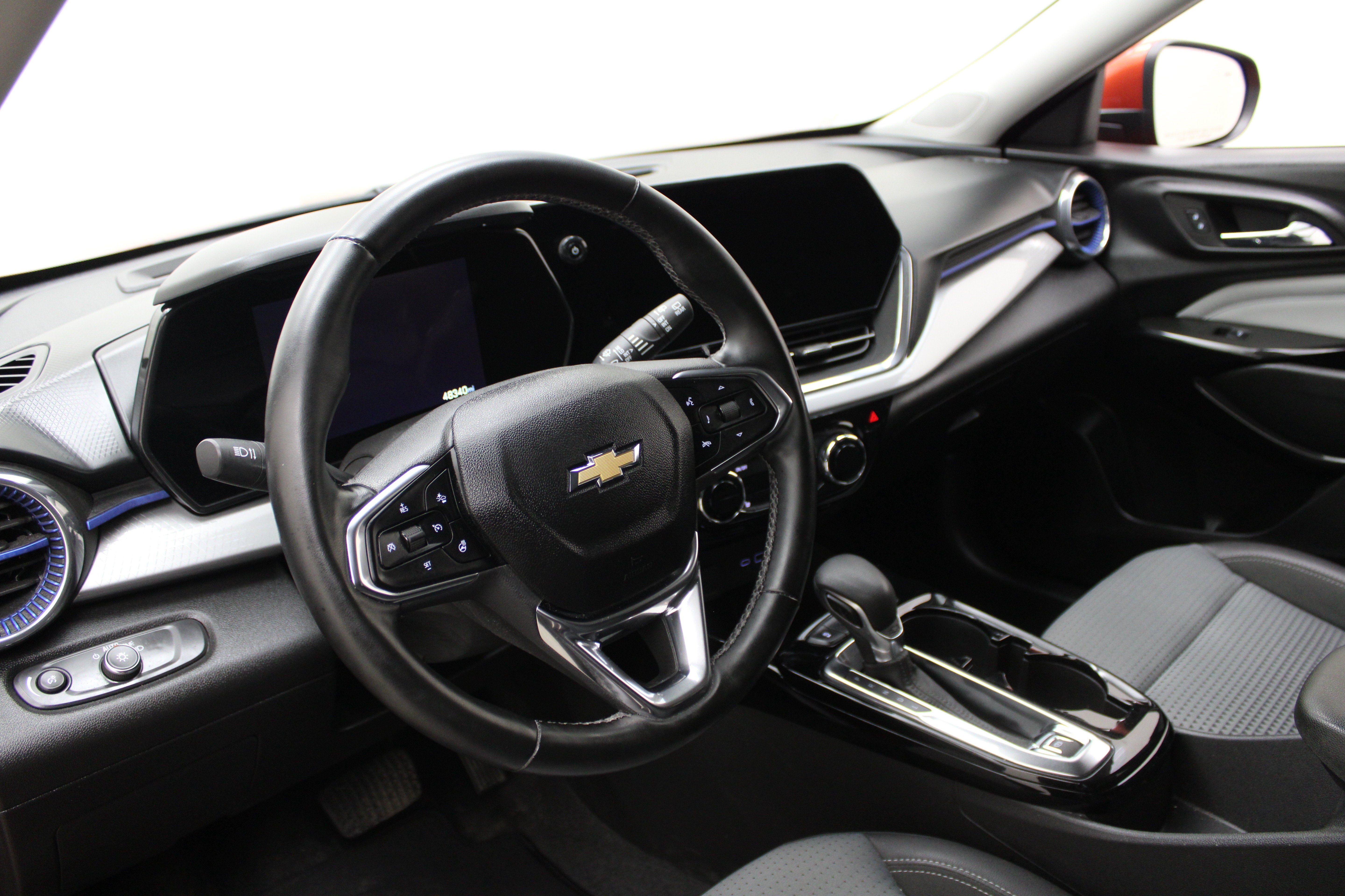 2024 Chevrolet Trax LT - Photo 10