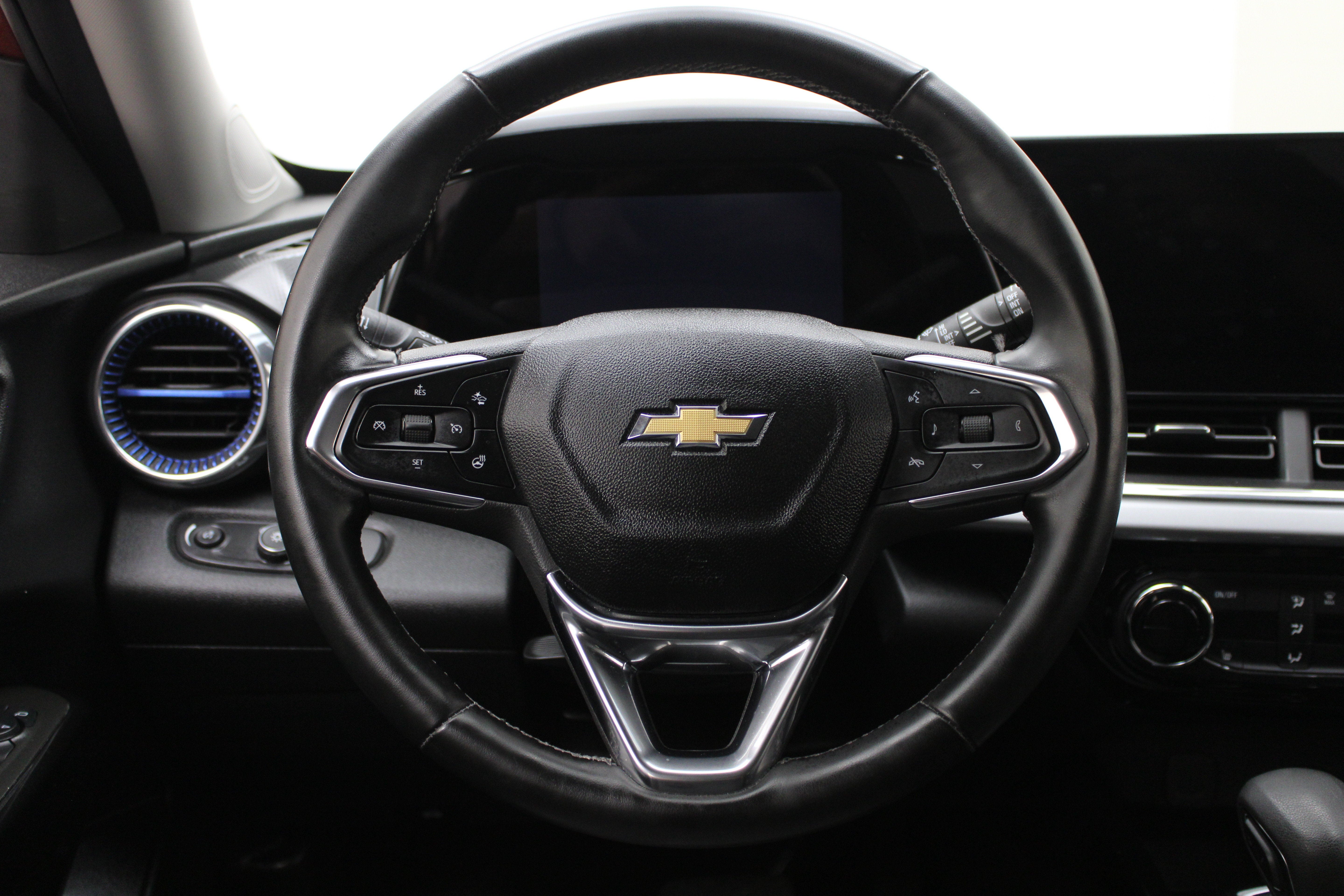 2024 Chevrolet Trax LT - Photo 11