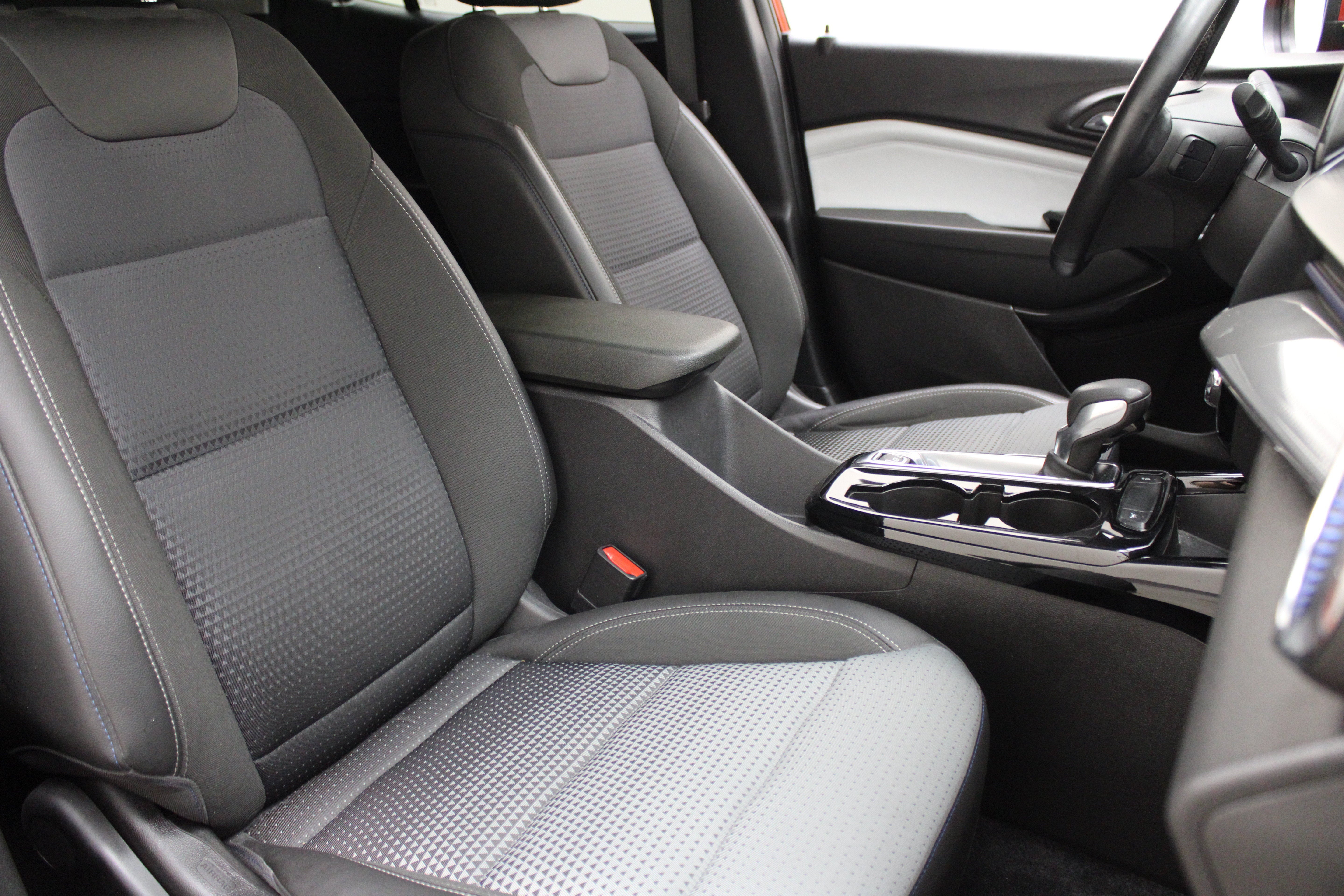 2024 Chevrolet Trax LT - Photo 6