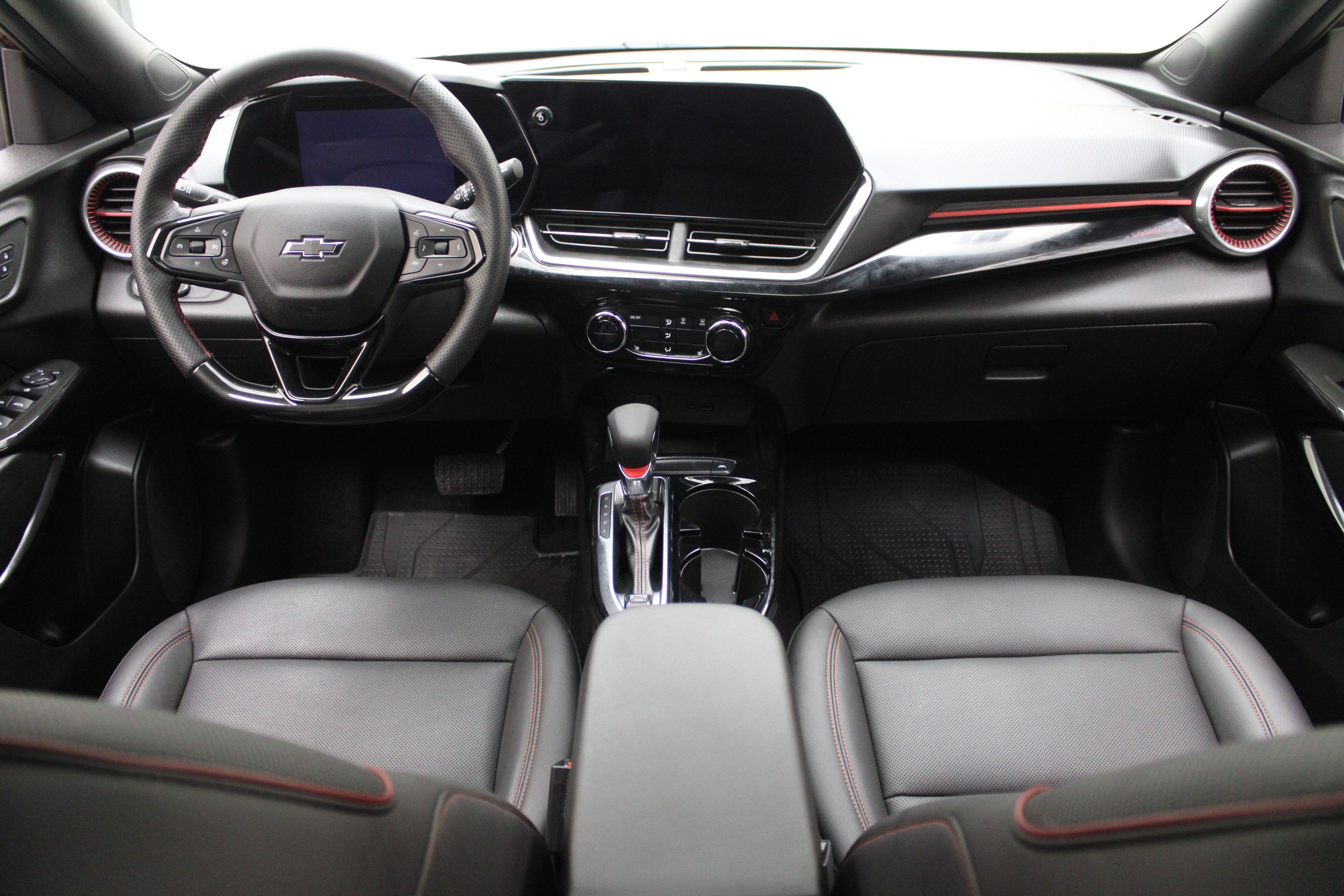 2024 Chevrolet Trax RS - Photo 10