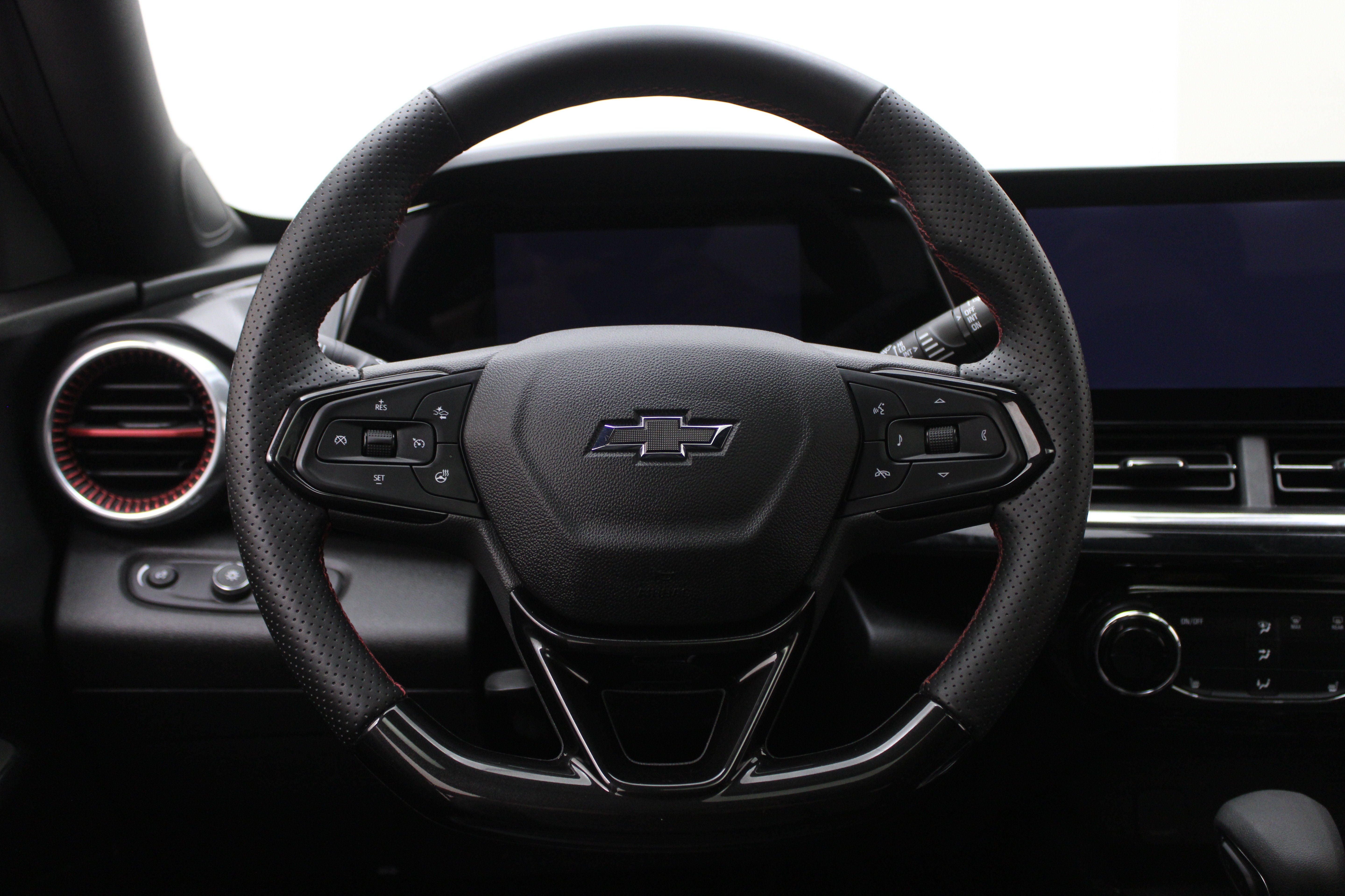 2024 Chevrolet Trax RS - Photo 13